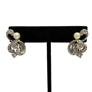 Pennino Vintage Silver Rhodium Faux Pearl & Crystal Clip Earrings 1”